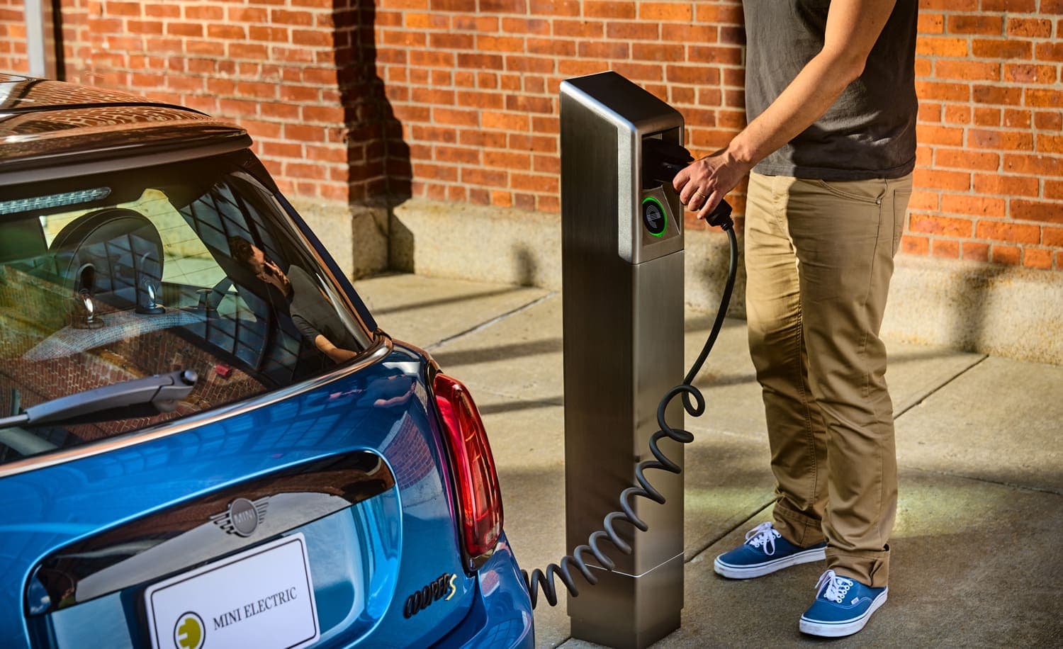it’s electric to deploy 1,000 curbside EV chargers in Philadelphia