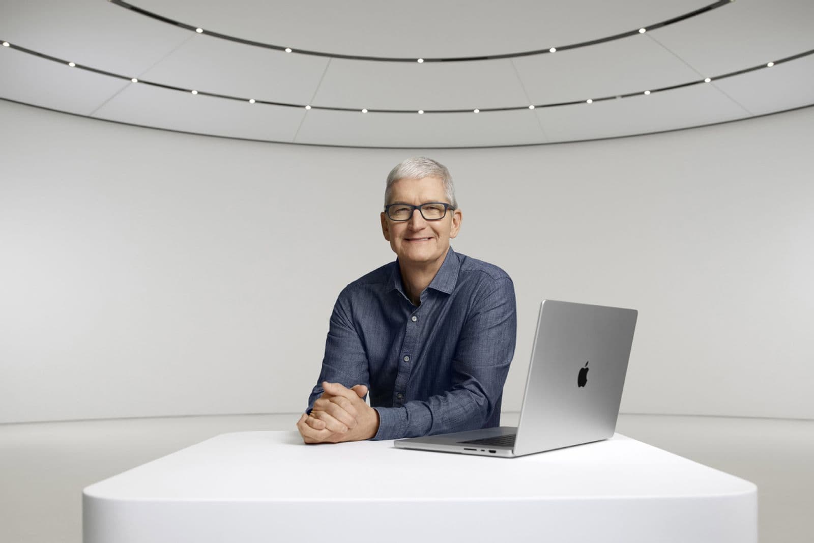 Tim Cook Says He's 'Healthy,' Plans to Remain at Apple 'for a Long Time'