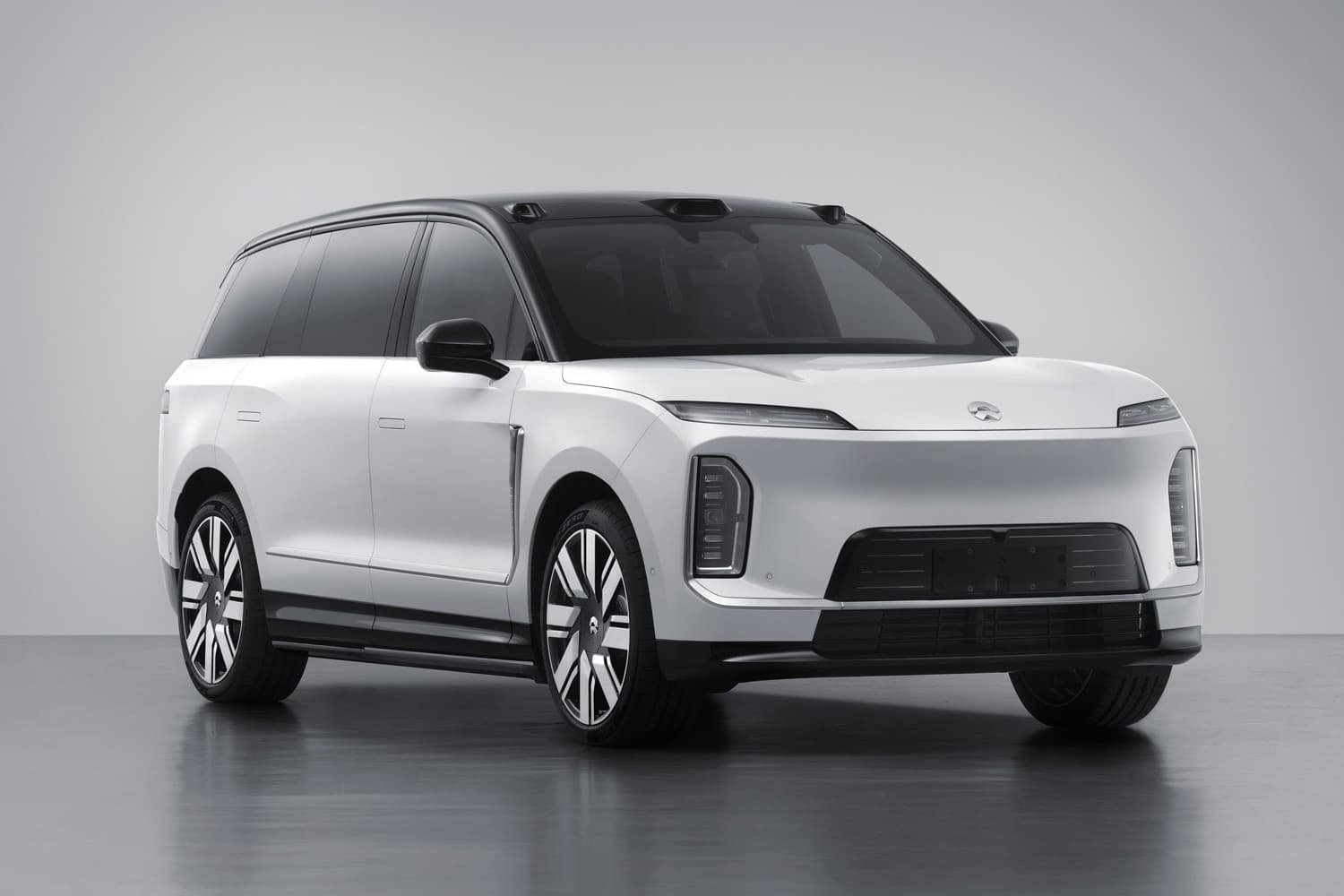 Nio upgrades EVs to 900 volts using Onsemi chips